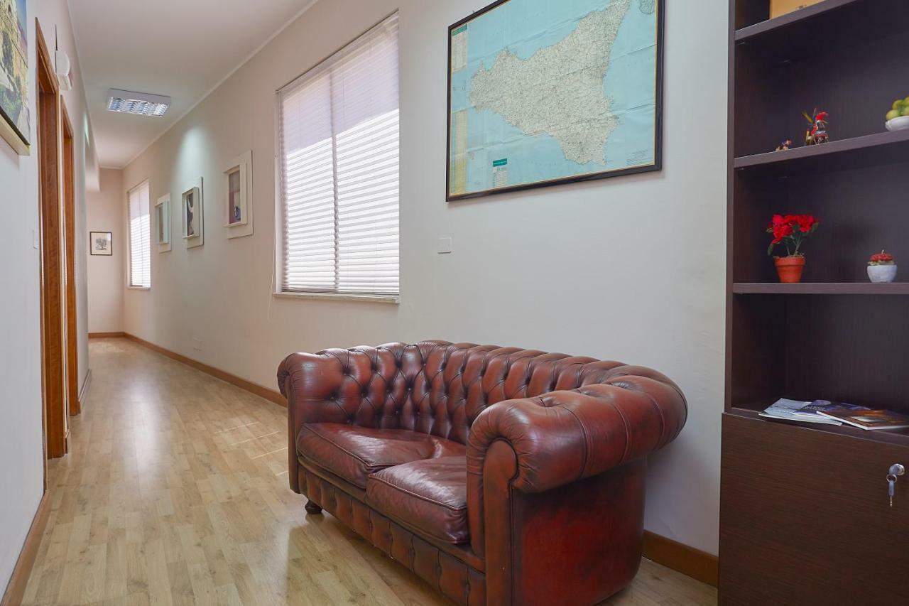 Sturzo 44 Bed and Breakfast Palermo Buitenkant foto